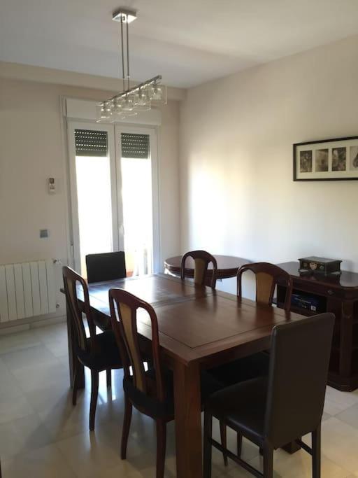 Ferienwohnung Amplio Piso En Nervion, Excelente Zona De La Ciudad. Sevilla Exterior foto