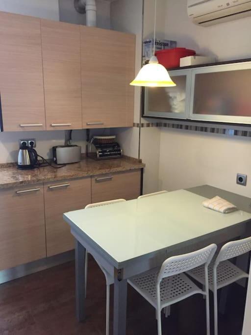 Ferienwohnung Amplio Piso En Nervion, Excelente Zona De La Ciudad. Sevilla Exterior foto