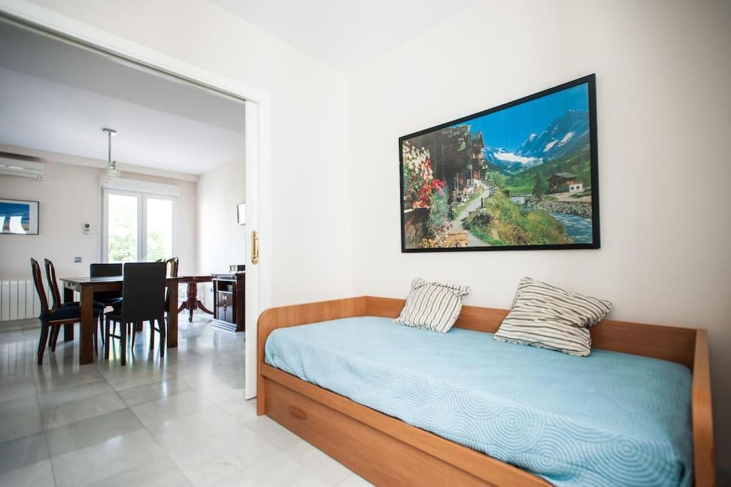 Ferienwohnung Amplio Piso En Nervion, Excelente Zona De La Ciudad. Sevilla Exterior foto